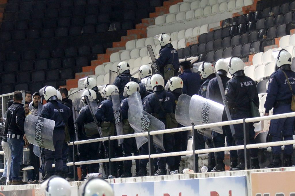 Το twitter «δικάζει» τα μέτρα της κυβέρνησης για την οπαδική βία