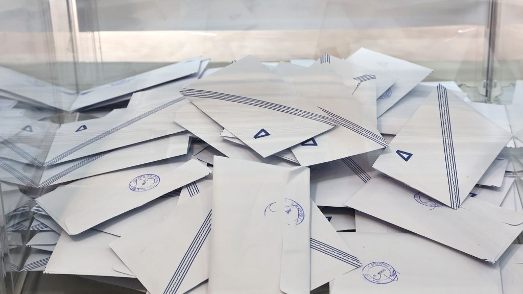 Ανατροπές από νέα δημοσκόπηση – Ποιο κόμμα βρίσκεται στη δεύτερη θέση, τι γίνεται με τη Νέα Αριστερά