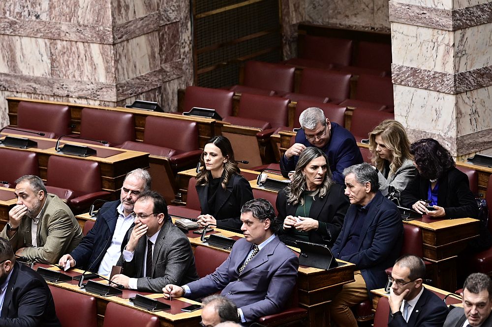Κόντρα στην πρόταση ΣΥΡΙΖΑ οι 10 από τους «11» – Δεν καταψήφισαν ρυθμίσεις για τα «κόκκινα» δάνεια