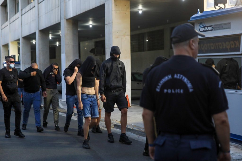 Αποφυλακίζονται και άλλοι 10 Κροάτες χούλιγκαν