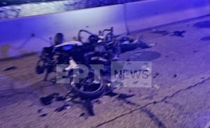 Διαλυμένη η μηχανή του αστυνομικού που σκοτώθηκε σε καταδίωξη – Σοβαρά τραυματισμένος ο δεύτερος ένστολος