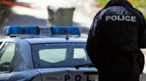 Ψυχικό: Παλιά και ανενεργή η χειροβομβίδα σε είσοδο πολυκατοικίας