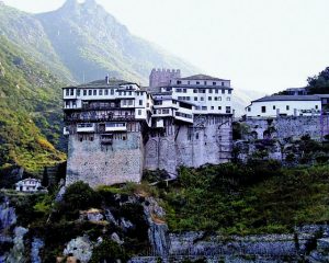 Τα μυστήρια με τον διοικητή του Αγίου Ορους