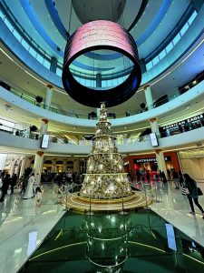 Φαντασμαγορία, Dior και χιλιάδες λαμπιόνια