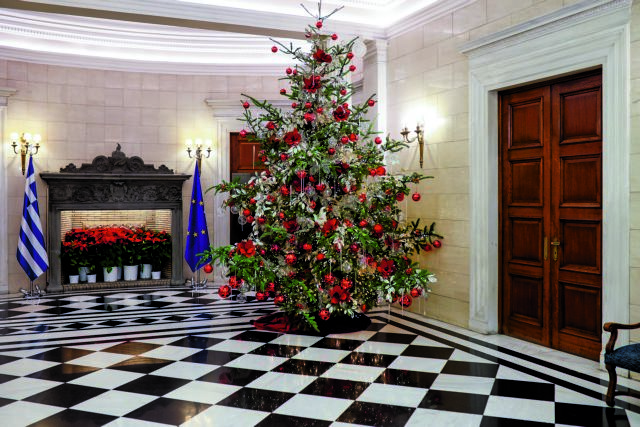 Ενα ταξίδι – εξπρές στο Παρίσι για τον Κασσελάκη