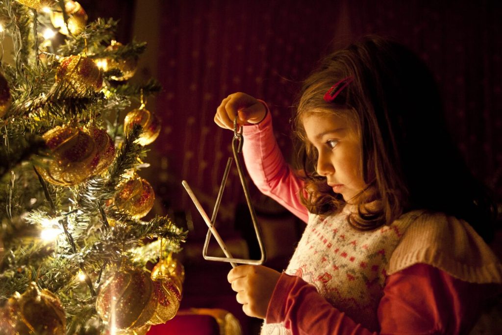 Χριστούγεννα: Γιατί λέμε τα κάλαντα παραμονές των εορτών;