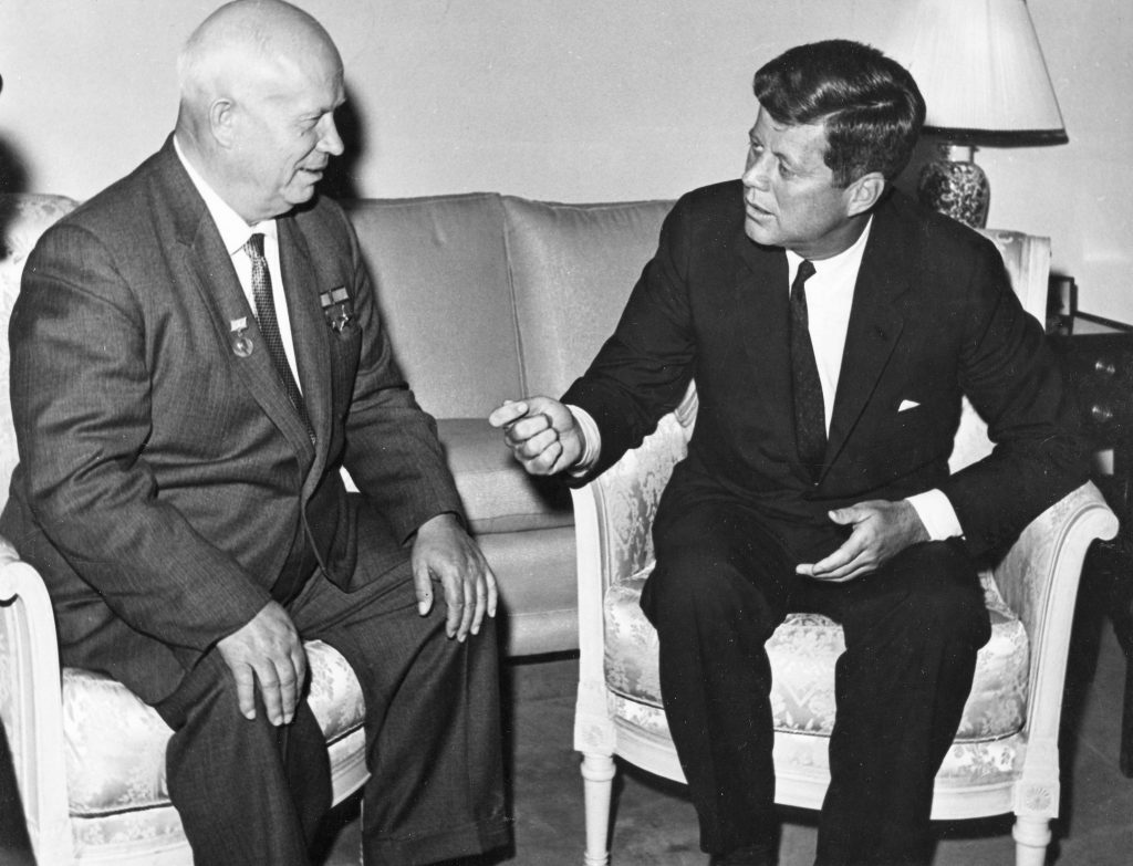 «Καταστρέψαμε τον κόσμο» – Σοκάρει ο τελευταίος Αμερικανός πρέσβης στην ΕΣΣΔ