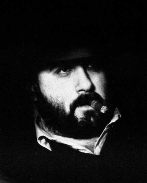 Θάνος Μικρούτσικος: Πολιτικό τραγούδι και πολιτική τέχνη γενικά δεν νοείται χωρίς την έννοια της συνείδησης