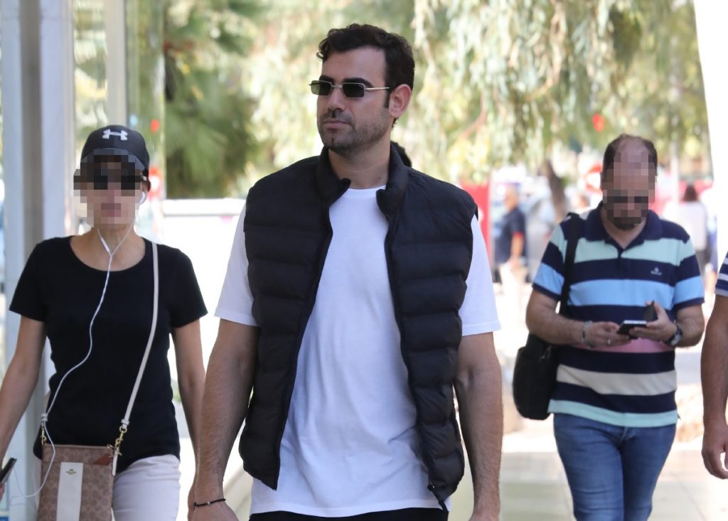 Από ανακοπή πέθανε ο αδελφός του Νίκου Πολυδερόπουλου – Η τελευταία οικογενειακή φωτογραφία