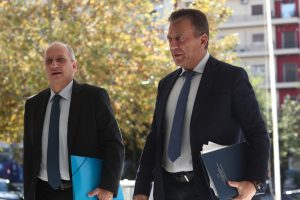 Άρειος Πάγος: Λίστα με 200 άτομα που φέρεται να έχουν σχέση με υποθέσεις οπαδικής βίας κατέθεσαν Οικονόμου – Βρούτσης