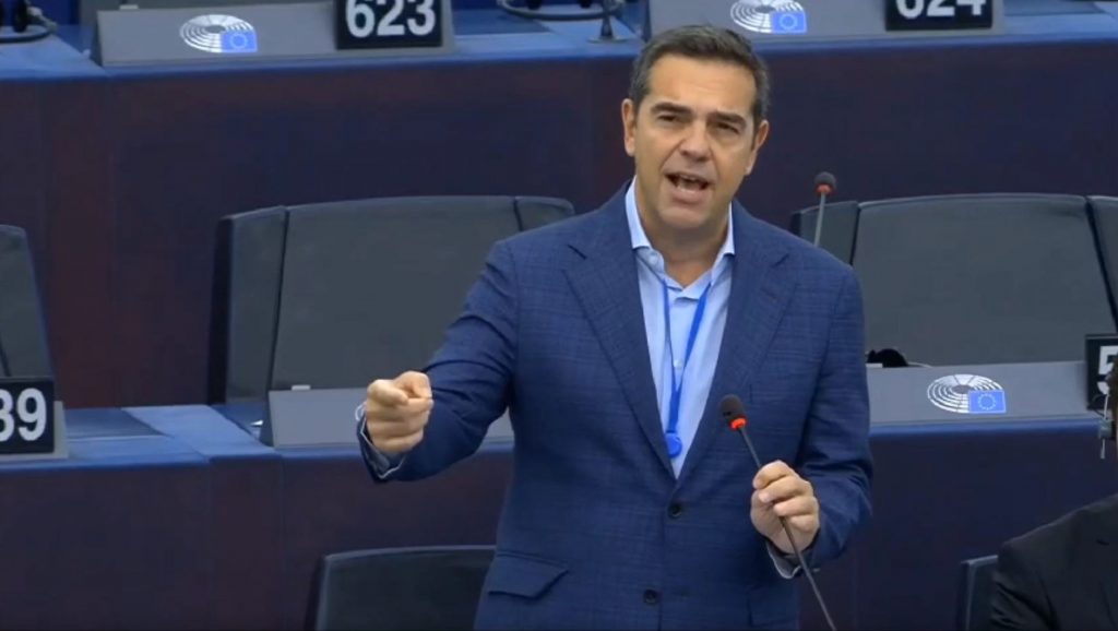 «Ο Αλέξης Τσίπρας είναι και πάλι εδώ – Θέλει να ενώσει τις δύο αριστερές» γράφει η ιταλική Repubblica