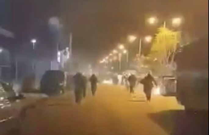 Σοβαρός τραυματισμός αστυνομικού σε επεισόδια στου Ρέντη – Βίντεο ντοκουμέντο