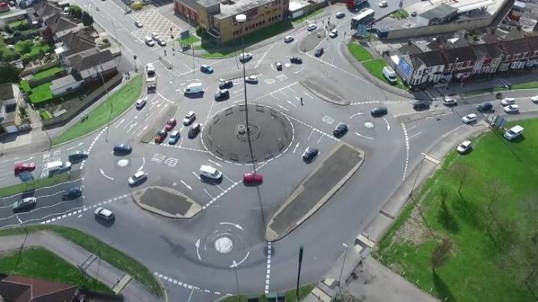 Αυτή είναι η πινακίδα που… όλοι αγνοούν στους ελληνικούς δρόμους – Ελάχιστοι ξέρουν τι σημαίνει