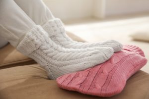 Γιατί έχουμε συχνά κρύα πόδια; Τι δείχνει για την υγεία μας