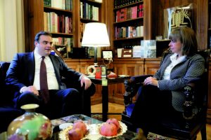 Γιατί ο Μητσοτάκης επιμένει στο «προοδευτικό Κέντρο»