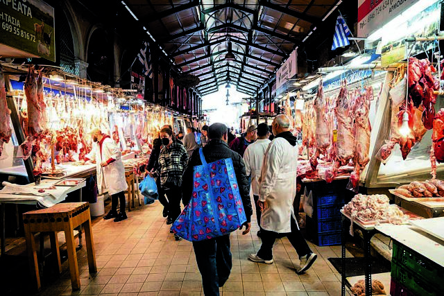 Προστέθηκε το χοιρινό κρέας στο καλάθι των Χριστουγέννων – Η κυβέρνηση ζητά 10% εκπτώσεις σε όλα τα προϊόντα