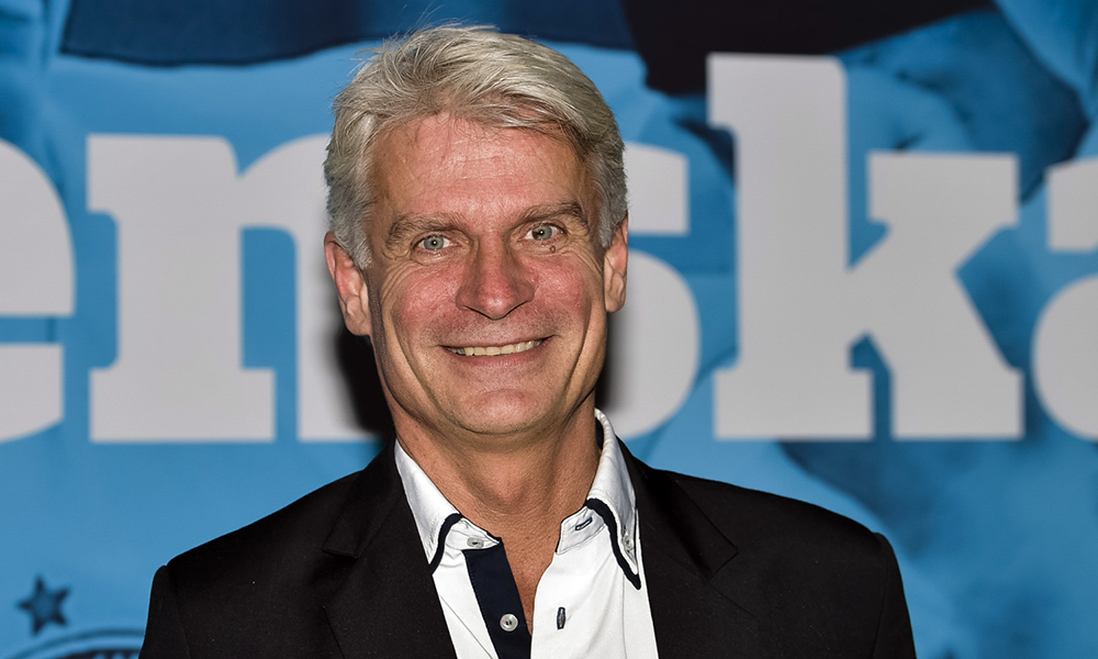 Δεν εμφανίστηκε ούτε στην τηλεδιάσκεψη ο Φρόιντφελντ – Καραπαπάς: «Παίρνει 15.000 και κάνει το φάντασμα»