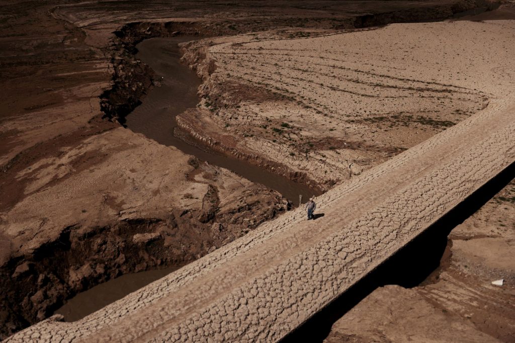 Καταλονία: Τρία χρόνια ξηρασίας φέρνουν περιορισμούς στη χρήση νερού