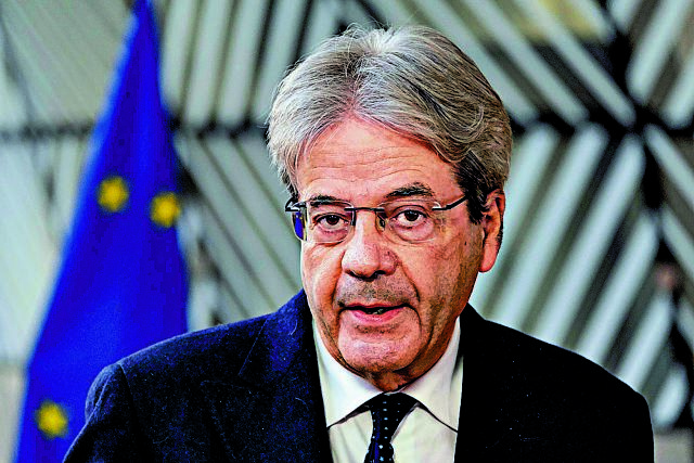 Ενα βήμα πριν από τις αποφάσεις