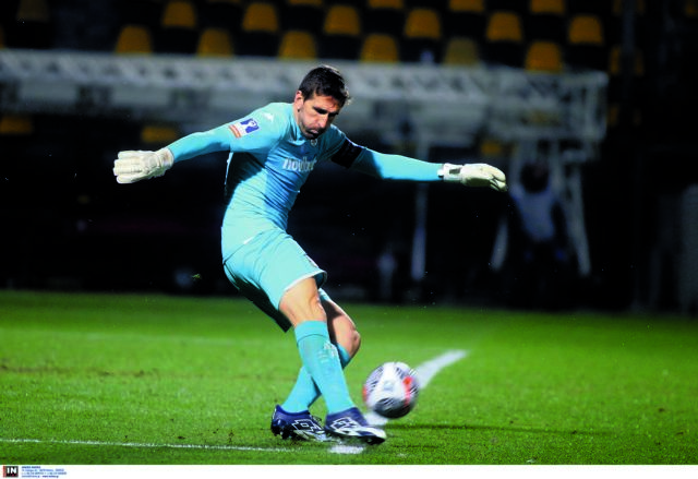 Εισπράττουν πολλά ενώ χρωστάνε περισσότερα