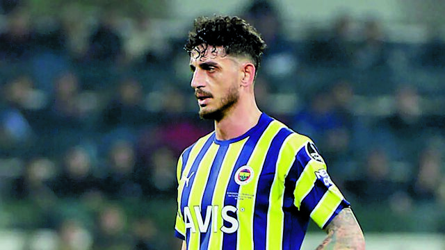 Ερχεται ο Ακαϊντίν, φουλάρει για ακόμα έναν στόπερ