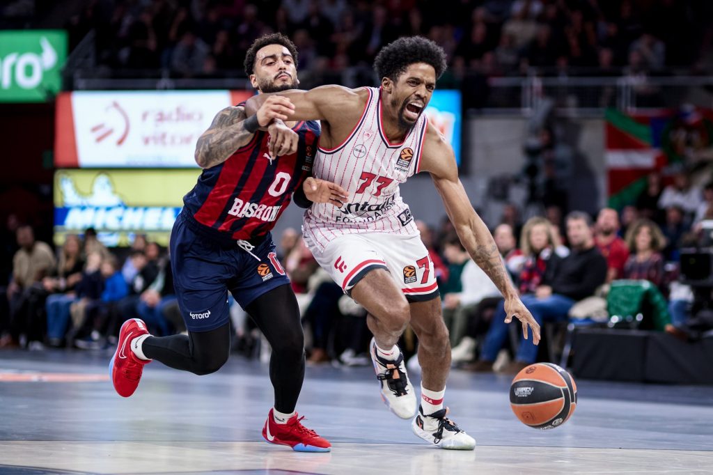 Μπασκόνια – Ολυμπιακός 80-69: Αγνώριστος, ηττήθηκε με κάτω τα χέρια