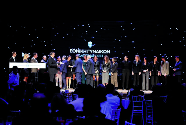 «Παρίσι, ερχόμαστε»