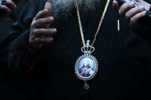 Κυβέρνηση: «Βελούδινη» προσέγγιση με την Ιεραρχία