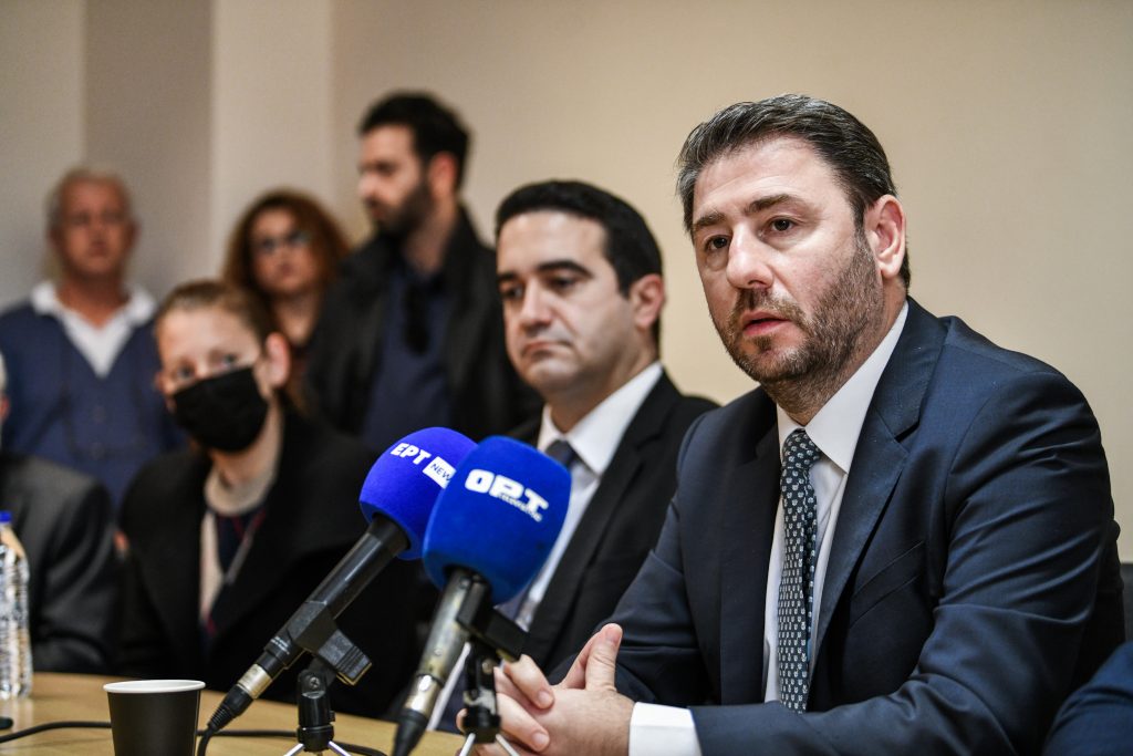 ΠΑΣΟΚ: Συστάσεις από Ανδρουλάκη για προσεκτικές παρεμβάσεις