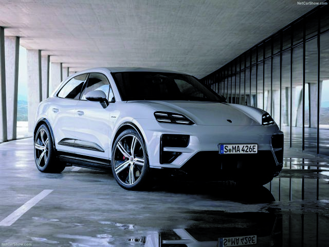 Porsche: Ναι στην παράταση των κινητήρων βενζίνης