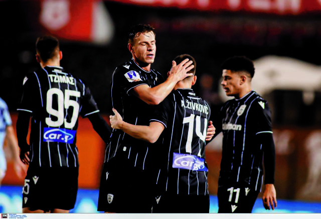 Με… ενάμισι πόδι στα ημιτελικά