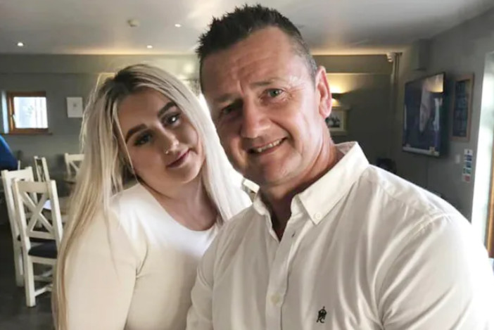 Πυροσβέστης κλήθηκε να βοηθήσει σε θανατηφόρο τροχαίο και αναγνώρισε την κόρη του από το τατουάζ