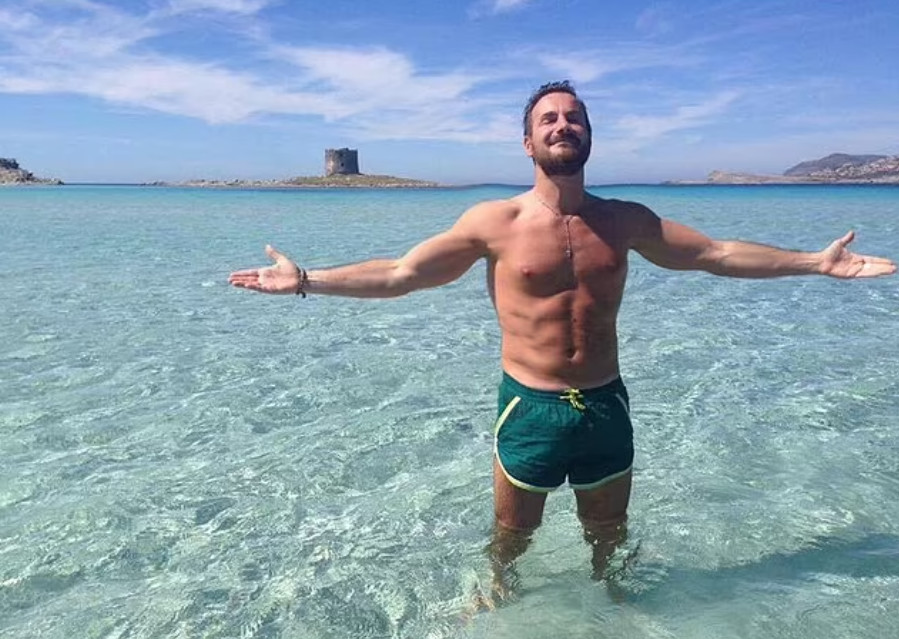 Νοίκιασε το σπίτι της στο Airbnb και την βίασε μέσα στο διαμέρισμά της