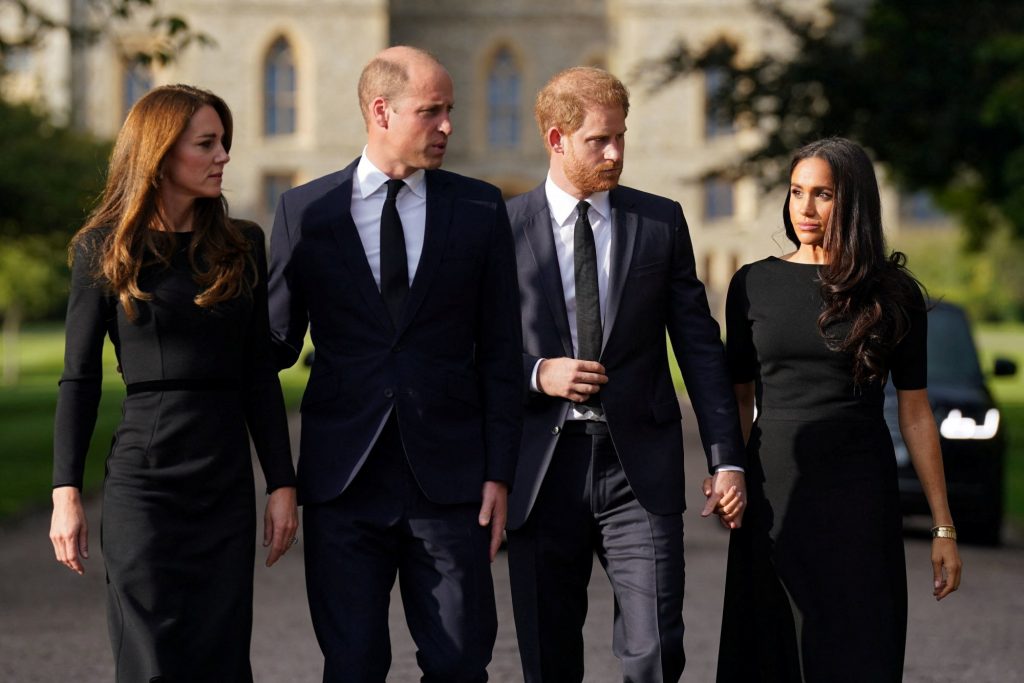 Πρίγκιπας Χάρι: Έμαθε από τα ΜΜΕ για τον βασιλιά Κάρολο και την Κέιτ Μίντλετον;