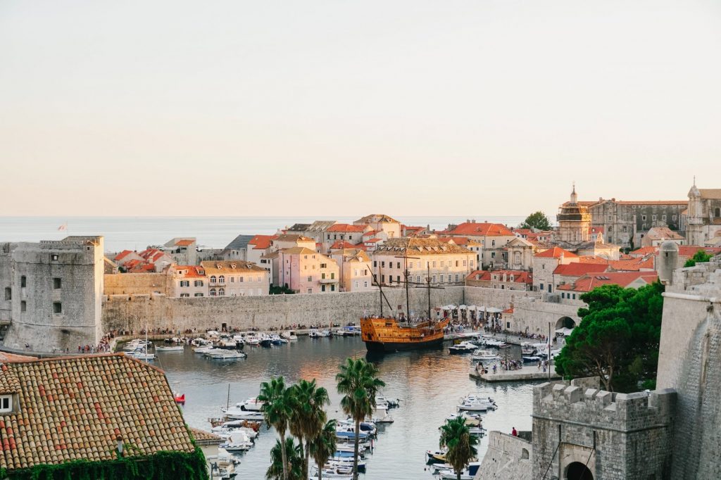Η πόλη στην Κροατία που προσφέρει σπίτια για 13 σεντς – Όμως… δεν είναι τόσο απλά τα πράγματα