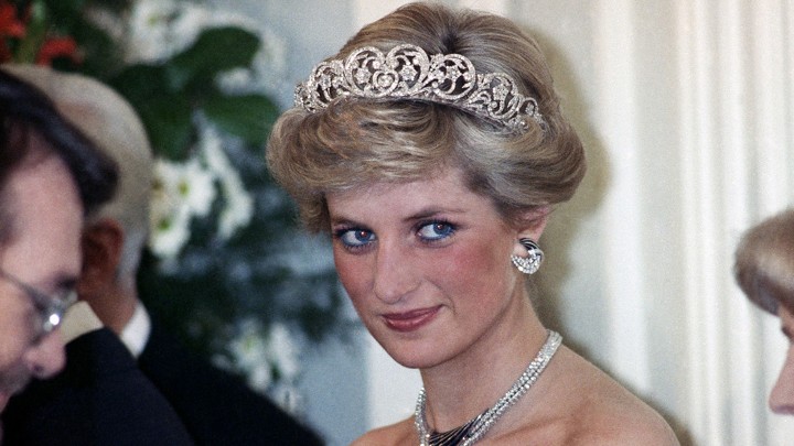 Πριγκίπισσα Νταϊάνα: Ποιο ήταν το λάθος που έκανε στα πρώτα της Χριστούγεννα με τη βασιλική οικογένεια