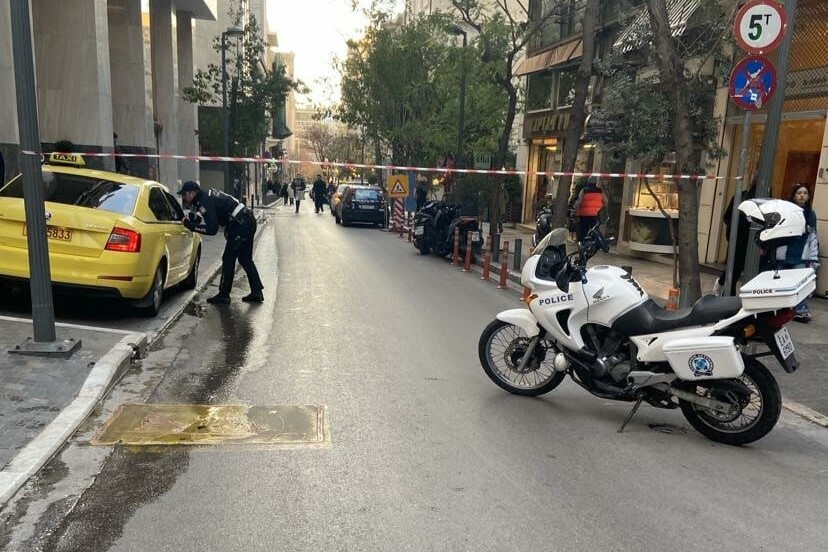 Συναγερμός για ύποπτο αντικείμενο στην οδό Μητροπόλεως