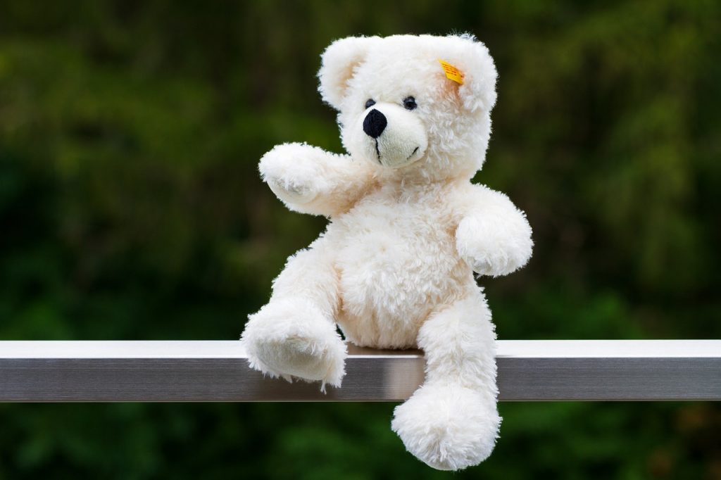 Θεσσαλονίκη: Κατέγραφε σε USB τις συνομιλίες του πρώην συζύγου της – Το έκρυβε σε λούτρινο κουκλάκι