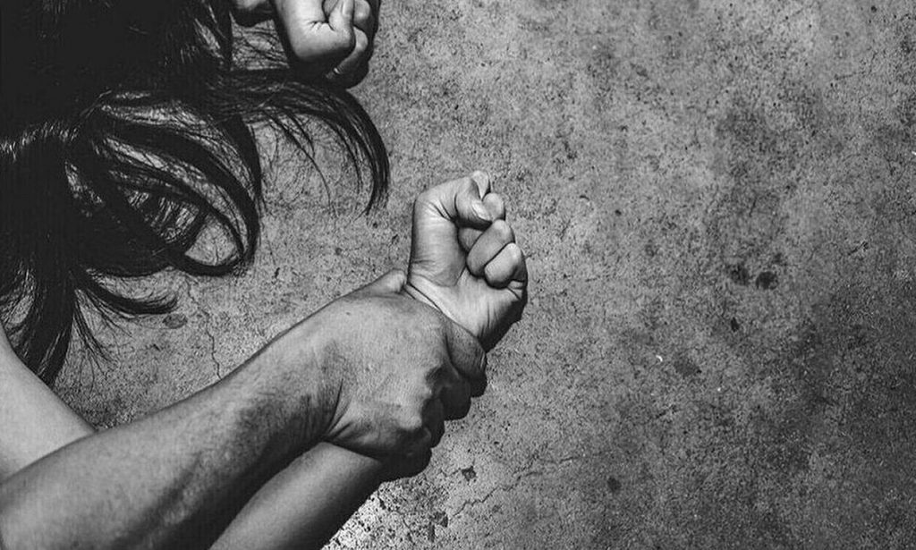 Έγκλημα στο Βόλο: «Πώς θα ζήσουν τα παιδιά μου;» – Σε απόγνωση ο πατέρας της 18χρονης