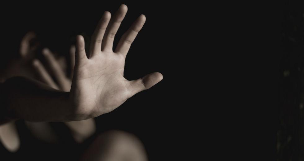 Φρίκη με νέα υπόθεση βιασμού και μαστροπείας ανήλικων κοριτσιών