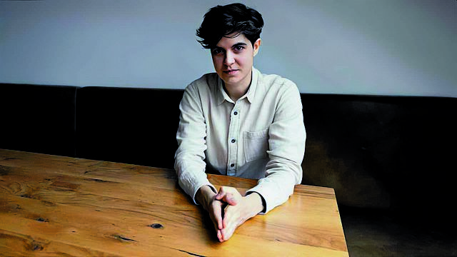 Αν δεν μπορείς να γίνεις μπορείς να είσαι