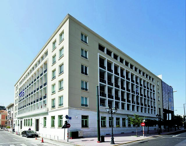 Ο Κυριάκος Μητσοτάκης μετακομίζει…