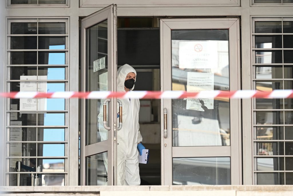 Θεσσαλονίκη: Η Αντιτρομοκρατική ερευνά τον φάκελο με τη βόμβα που εστάλη στα δικαστήρια