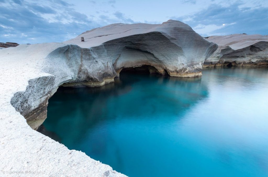 To Lonely Planet αποθεώνει πασίγνωστη ελληνική παραλία
