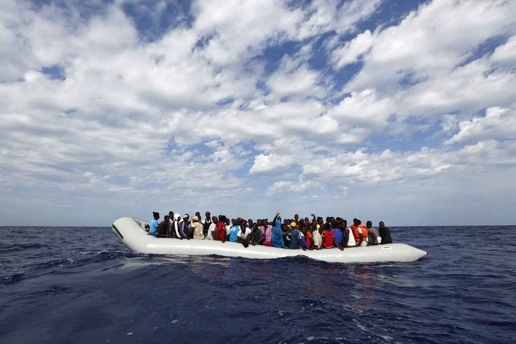 Ιταλία: Ναυάγιο με μετανάστες στη Λαμπεντούζα – Διασώθηκαν 49 πρόσφυγες
