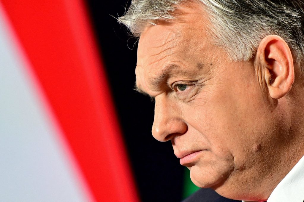 Ουγγαρία: Τριγμοί στην κυβέρνηση Ορμπαν μετά την απονομή χάρης σε κακοποιητή