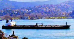 Στο «κόκκινο» η ανησυχία για ναυτικούς και πλοία