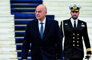 «Προϋπόθεση εθνικής επιβίωσης ένας στέρεος αμυντικός μηχανισμός»