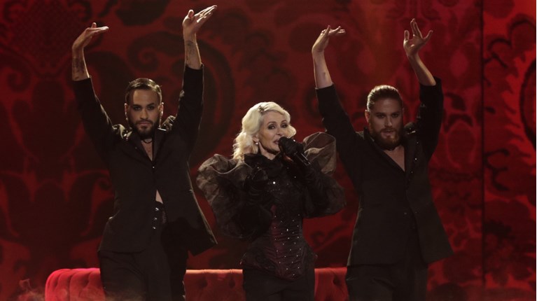 Οργή στην Ισπανία για το τραγούδι με τίτλο «Τσούλα» που στέλνει στη Eurovision – Παρέμβαση πρωθυπουργού
