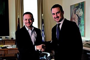 Προξενεία στη Λιβύη, γεωτρύπανα στο «τριεθνές»